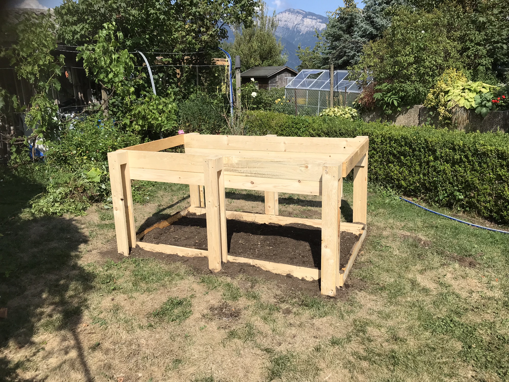 Aufnahme aus der Dokumentation «Hochbeet Schwarzenbach», Juli 2018, aufgenommen mit iPhone 7