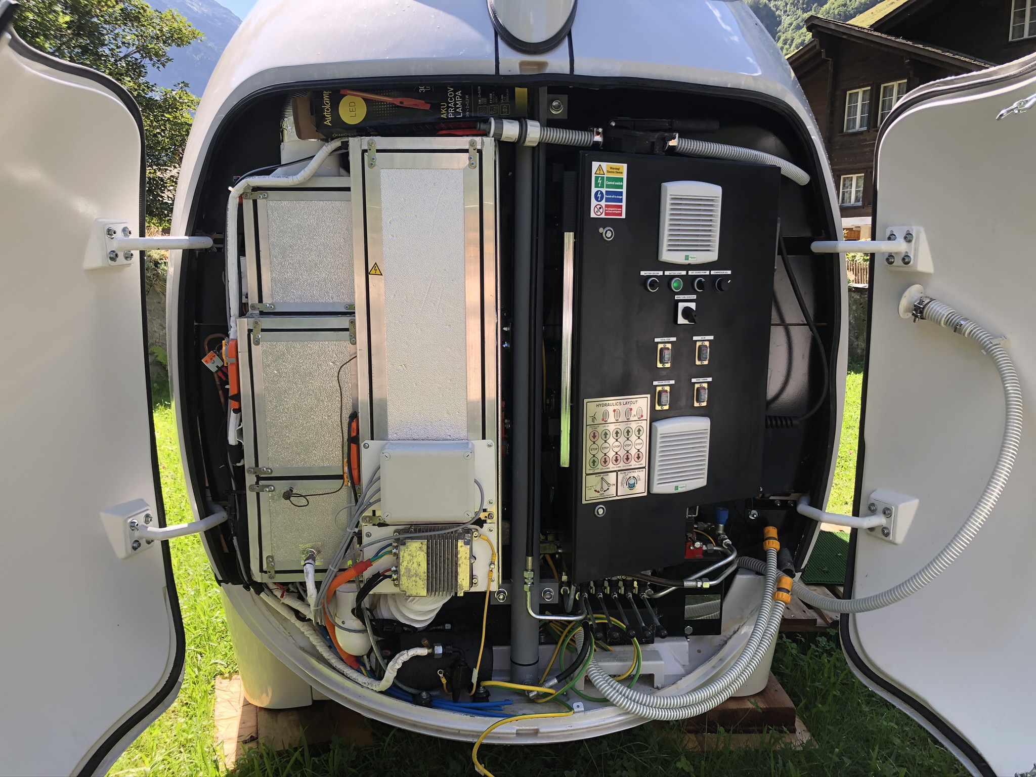 Aufnahme aus der Dokumentation «Ecocapsule Guttannen», August 2020, aufgenommen mit iPhone 8