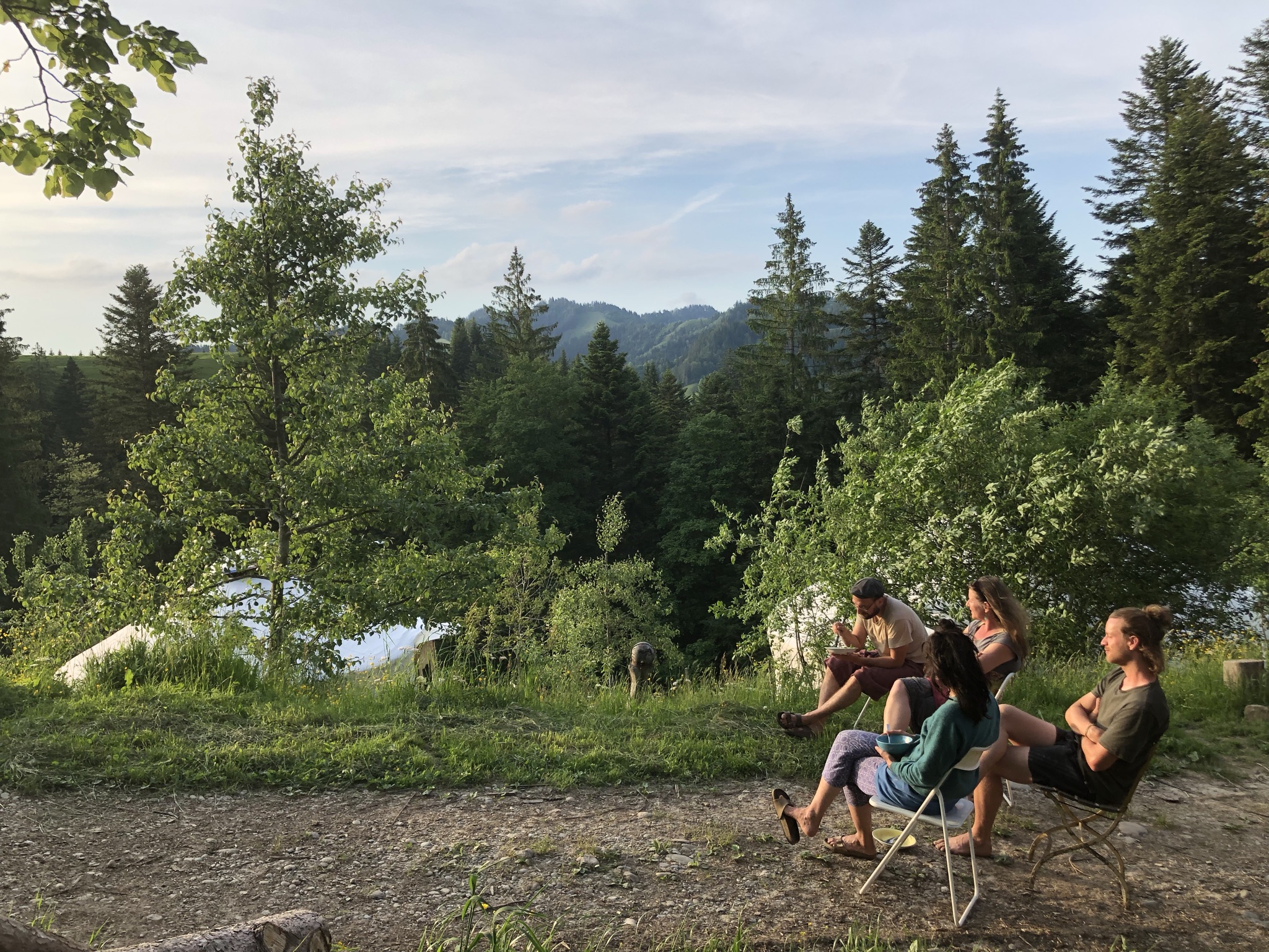 Abendsaufnahme aus der Dokumentation «PDC Modul 5 Planofuturo – Balmeggberg», Juni 2021