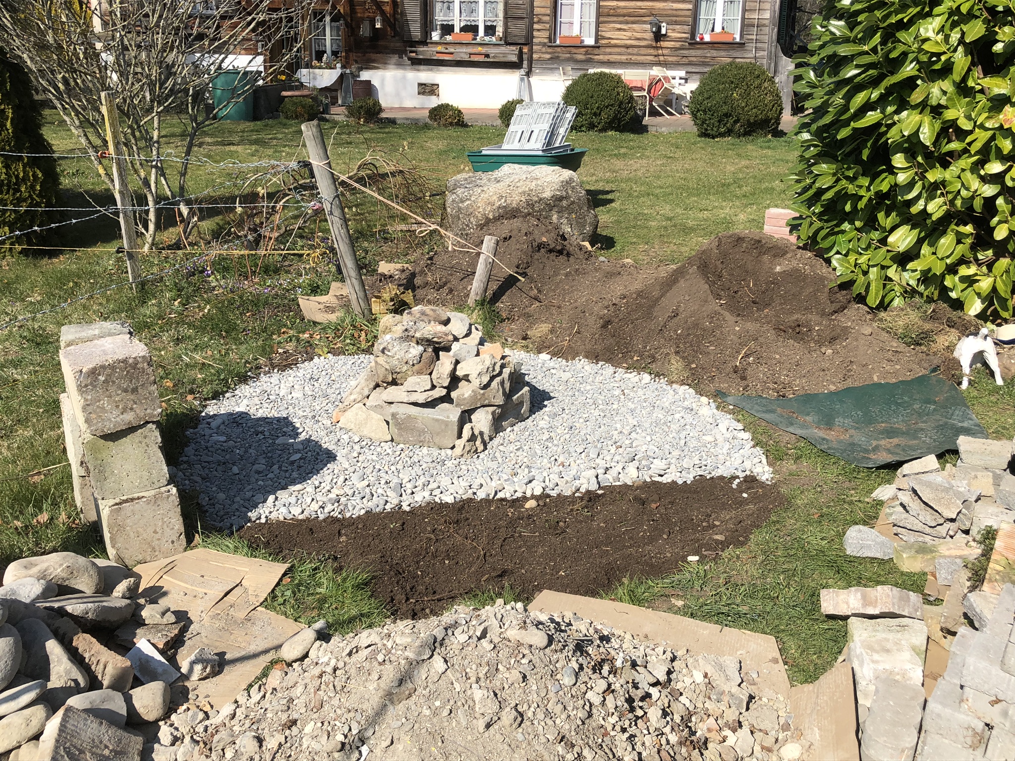 Aufnahme aus der Dokumentation «Kräuterspirale Schwarzenbach», März 2019, aufgenommen mit iPhone 8