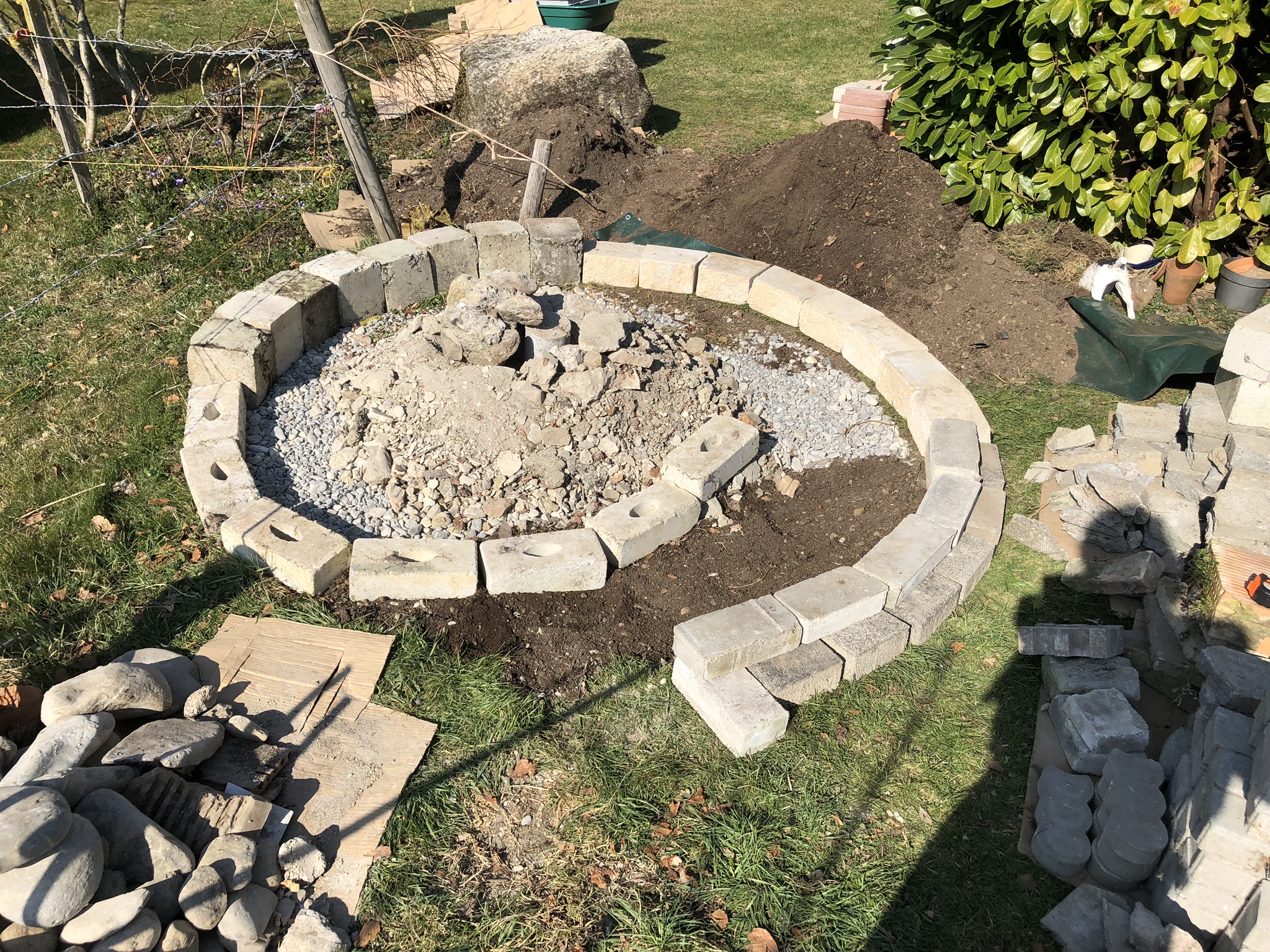 Aufnahme aus der Dokumentation «Kräuterspirale Schwarzenbach», März 2019, aufgenommen mit iPhone 8